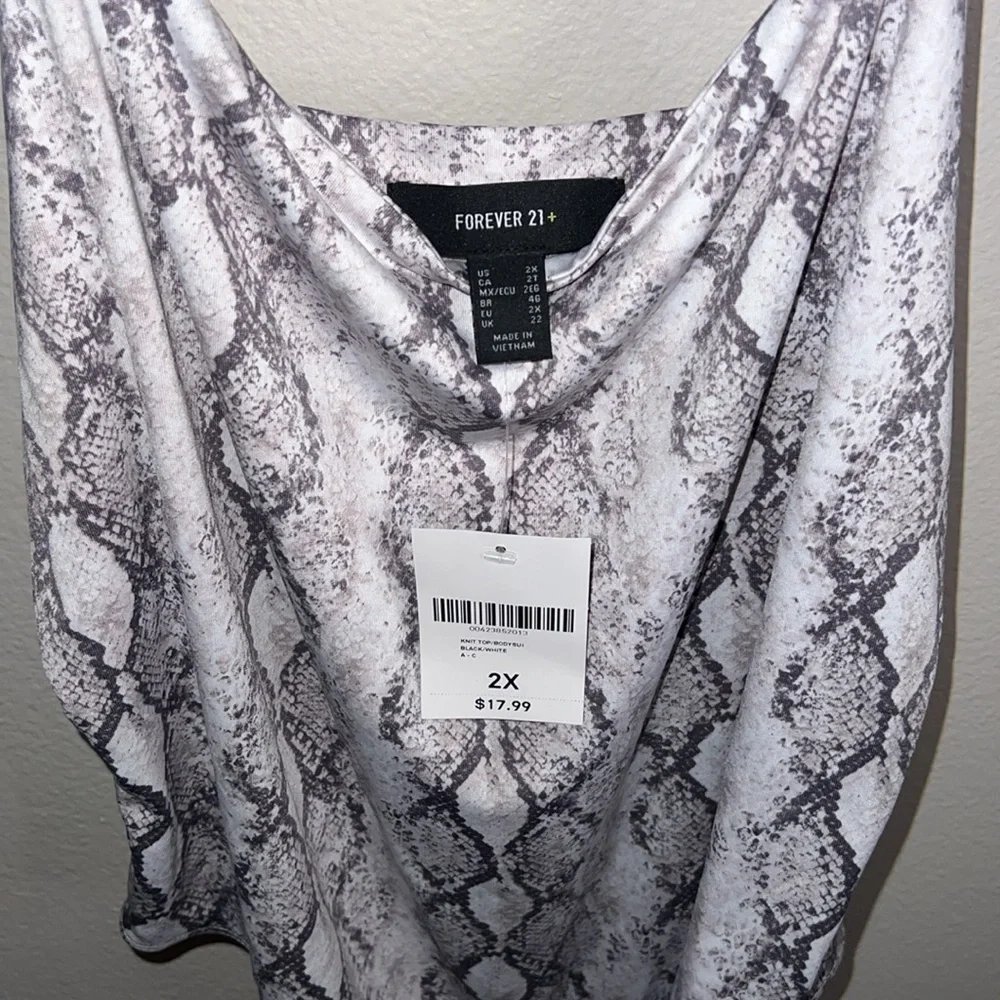 SNAKE SKIN PRINT BODY SUIT - Picture 3 of 4